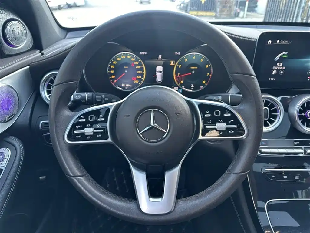 MERCEDES-BENZ GLC