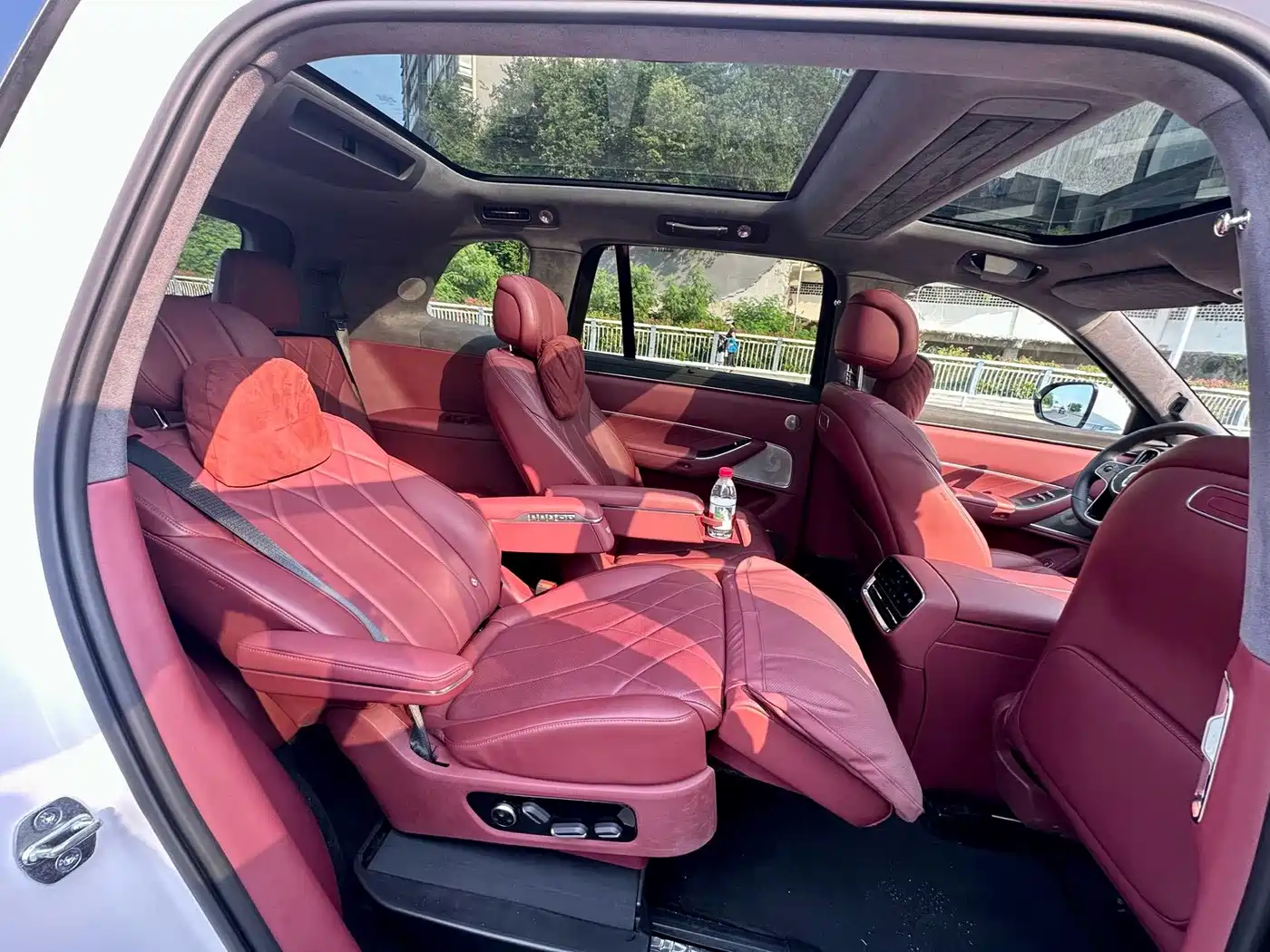 Aito AITO M8 2025 2025 Extended Range Ultra 53.4kWh 6-Seater