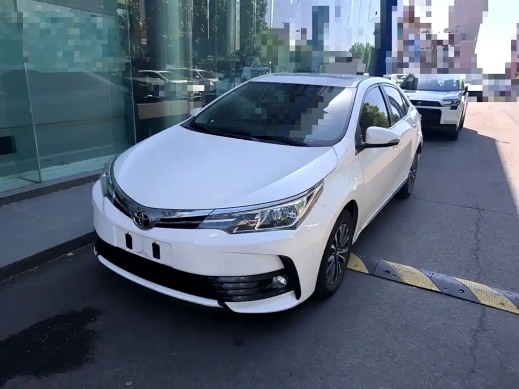 Toyota Corolla 2017 Facelift 1.2T S-CVT GL-i фото 2