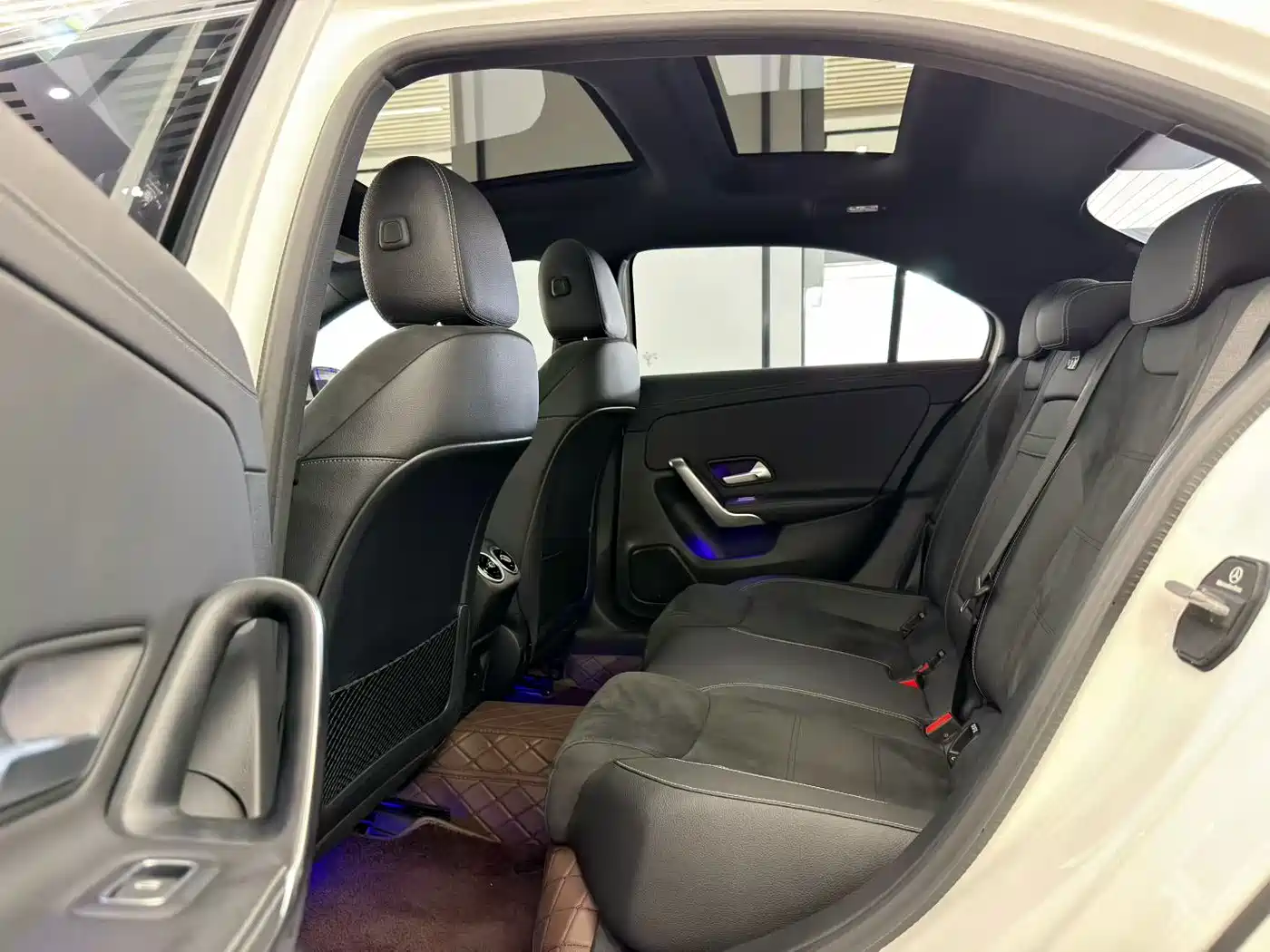 Mercedes-Benz A-Class 2022 Facelift III A 200 L Sport Sedan Fashion фото 9