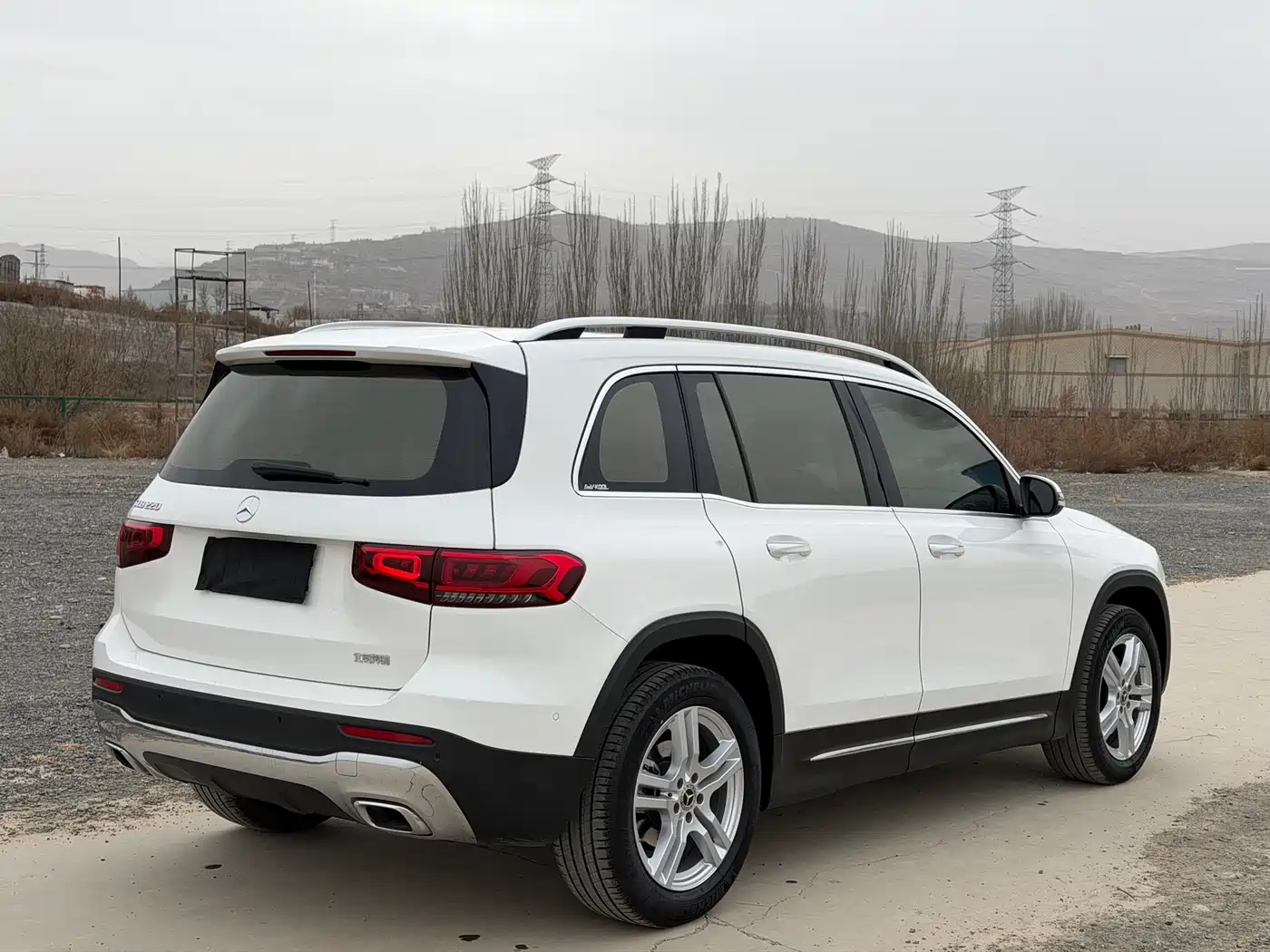 MERCEDES-BENZ GLB