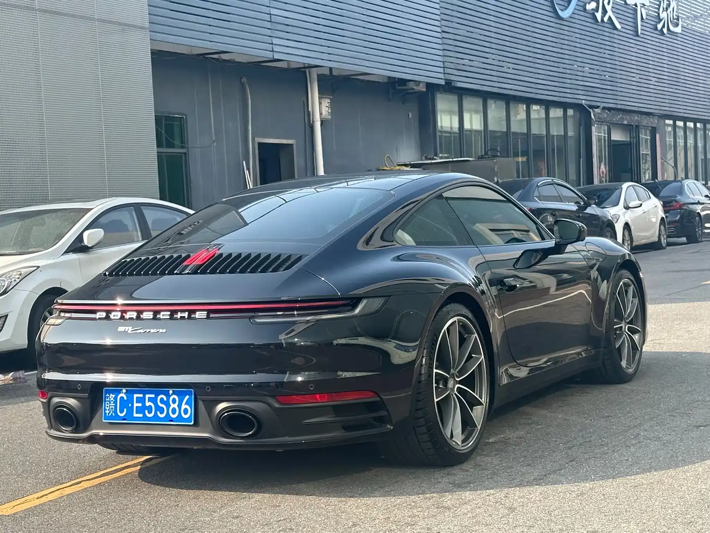Porsche 911 2023 Carrera 3.0T фото 11