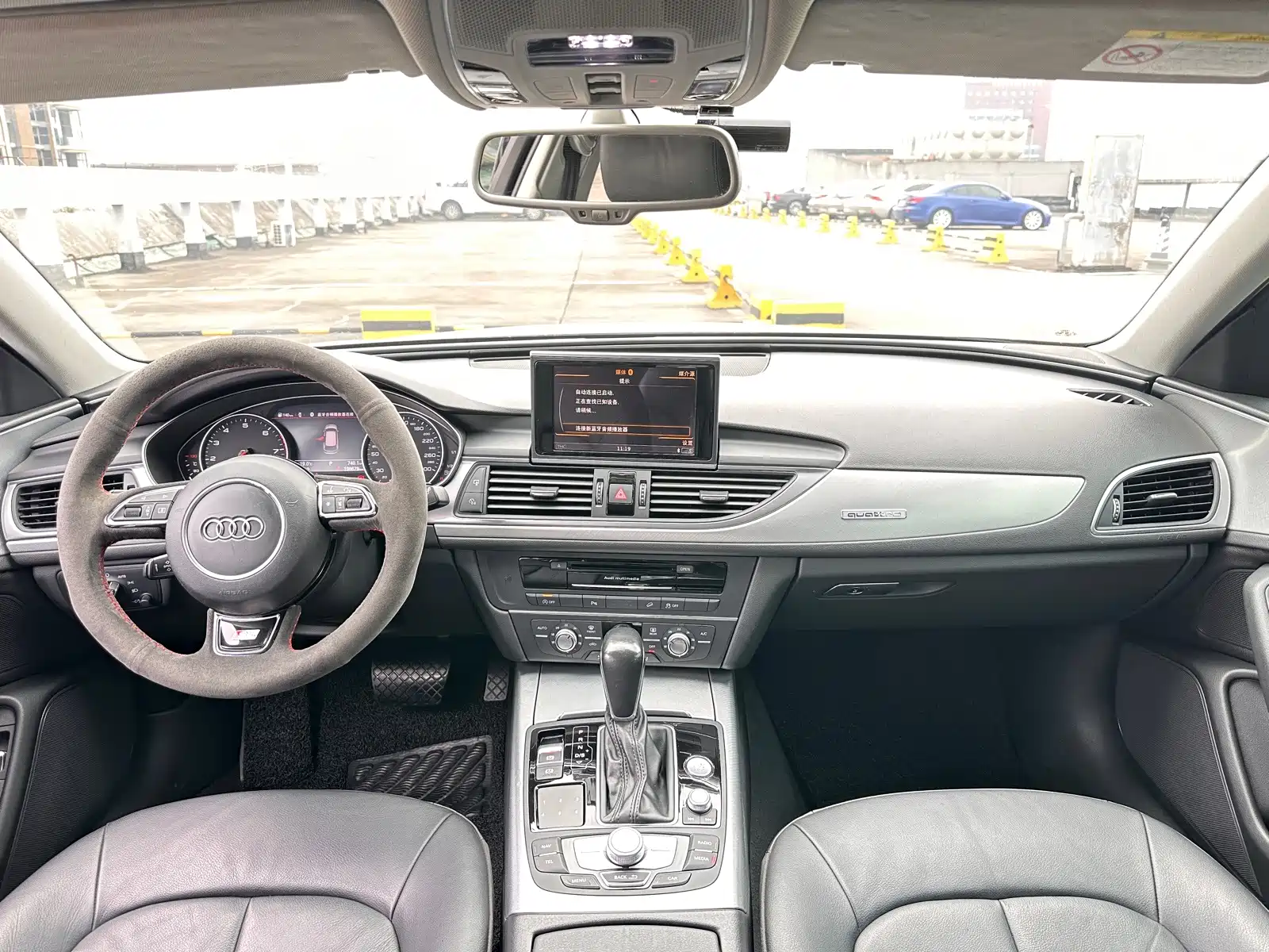 Фото 18 - Audi A6 (Import)