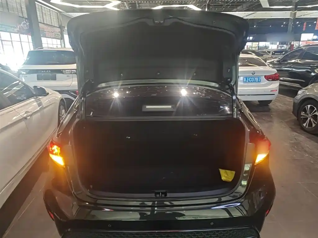 Toyota Levin 2022 185T CVT Sport Edition фото 19