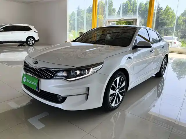  Kia Kia K5 2017 Model 2.0L Automatic 15th Anniversary Special Edition LUX