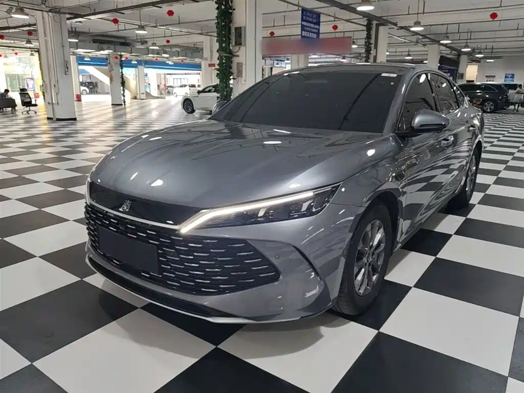 BYD Qin L 2025 DM-i Smart Drive Edition 80KM Leading фото 2