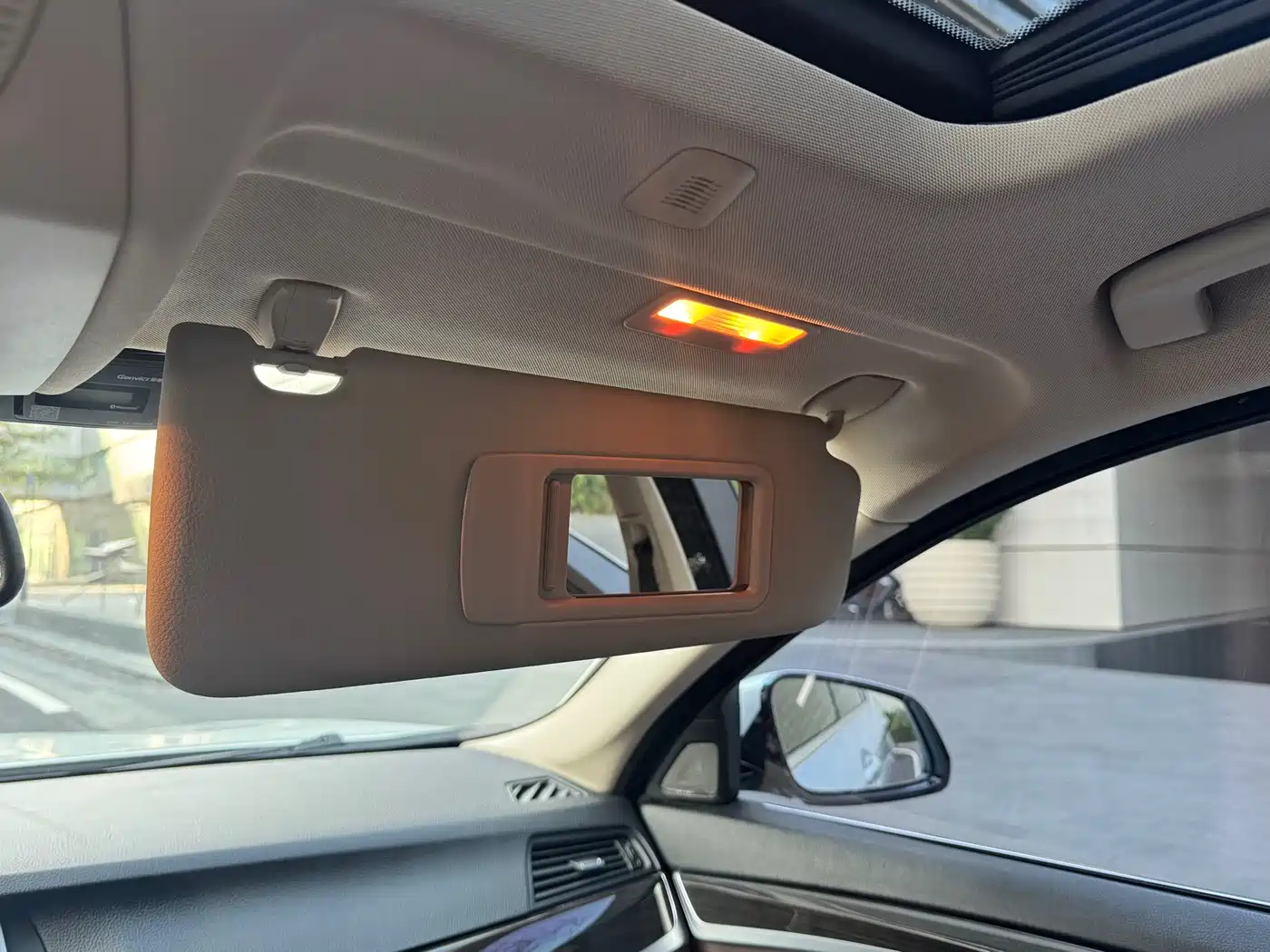 BMW 5 Series 2014 525Li Luxury Design Package фото 22