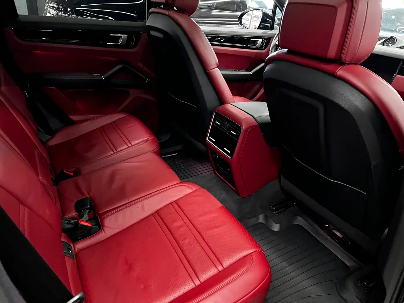 Porsche Cayenne 2019 Cayenne Coupé 3.0T фото 19