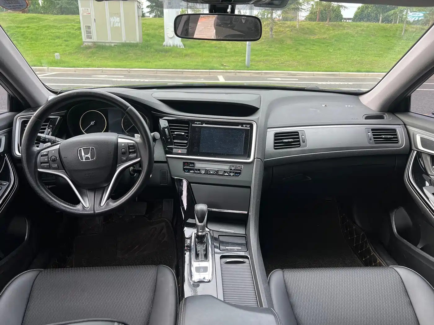 Photo 5 - Honda Spirior
