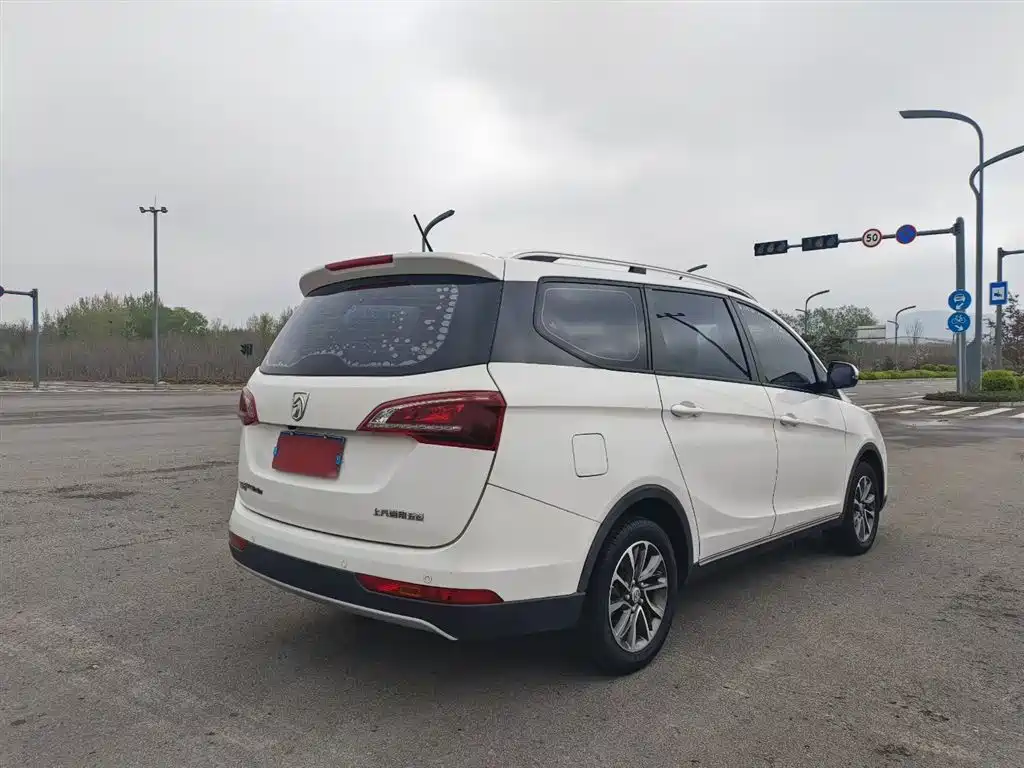 Baojun 730 2020 2019 1.5T CVT Fashion Edition 7-Seater China VI