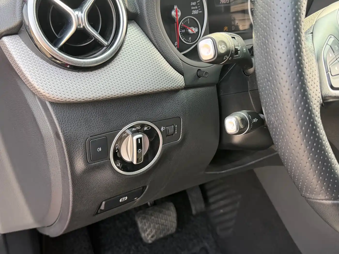 Mercedes-Benz B-Class 2015 B 200 Dynamic фото 10