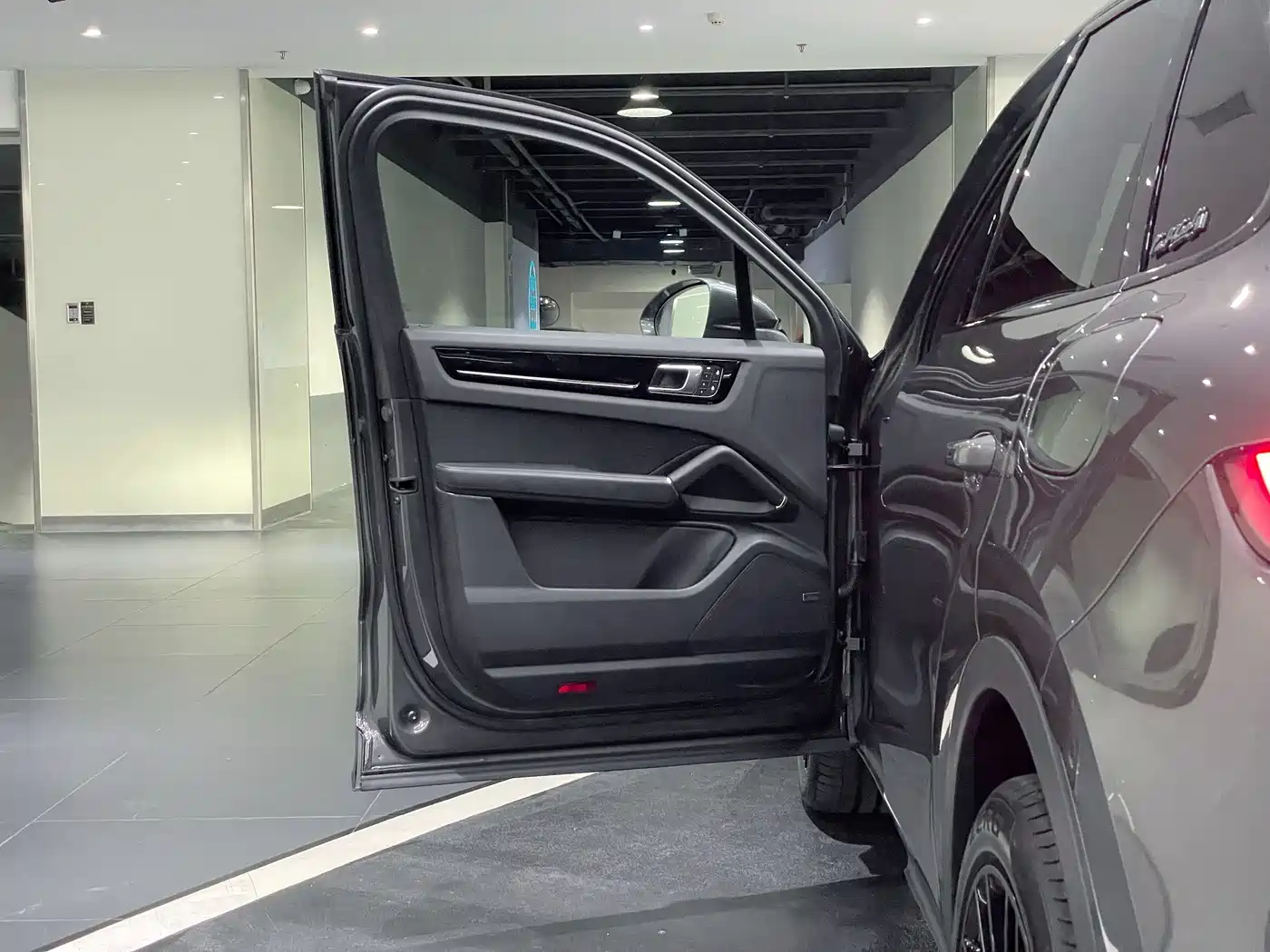 Porsche Cayenne New Energy 2023 Cayenne E-Hybrid 2.0T фото 4