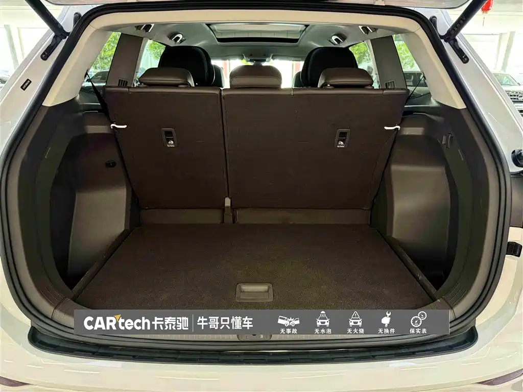 Volkswagen Viloran 2022 380TSI Premium Edition фото 13