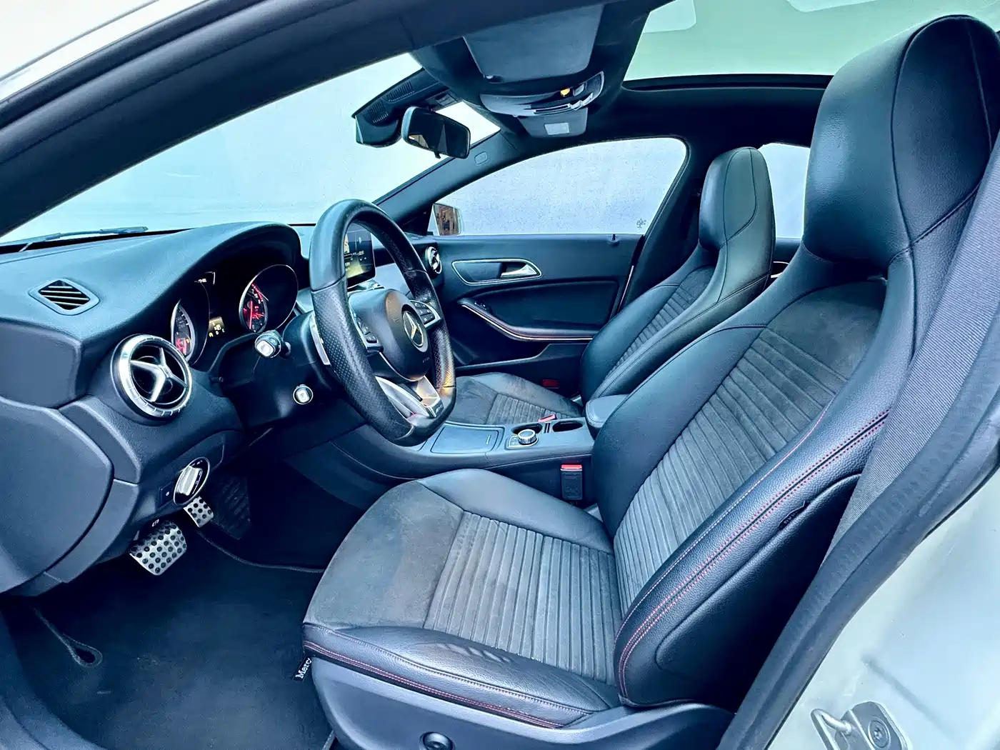 Mercedes-Benz CLA (Import) 2015 2015 CLA 220 4MATIC
