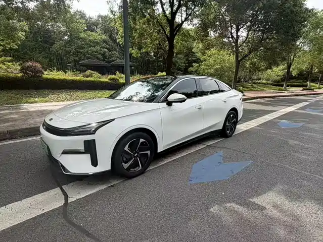  Geely Galaxy Galaxy L6 2025 EM-i 140km Starship Edition