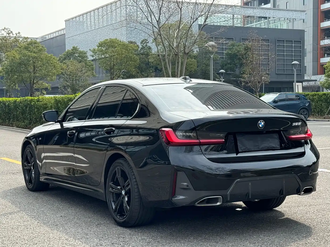 BMW 3 Series 2024 325i M Sport Package фото 16