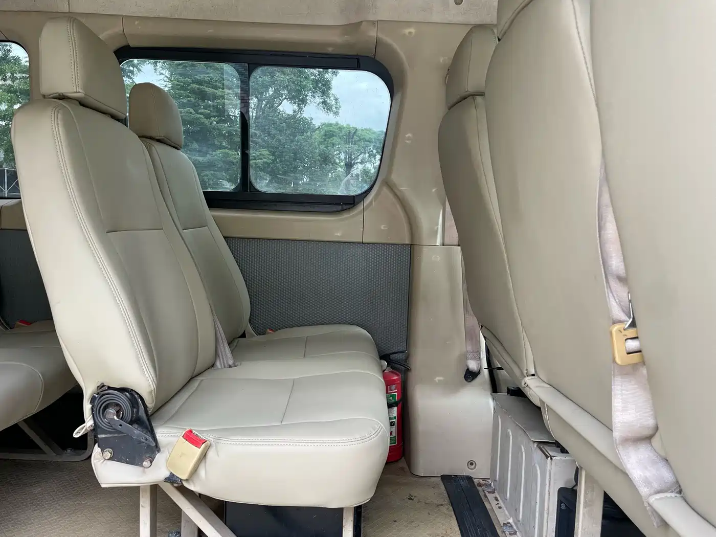 Dongfeng Yufeng Yufeng 2015 2016 2.5T Prestige Edition High-spec LWB High-roof China V ZD25
