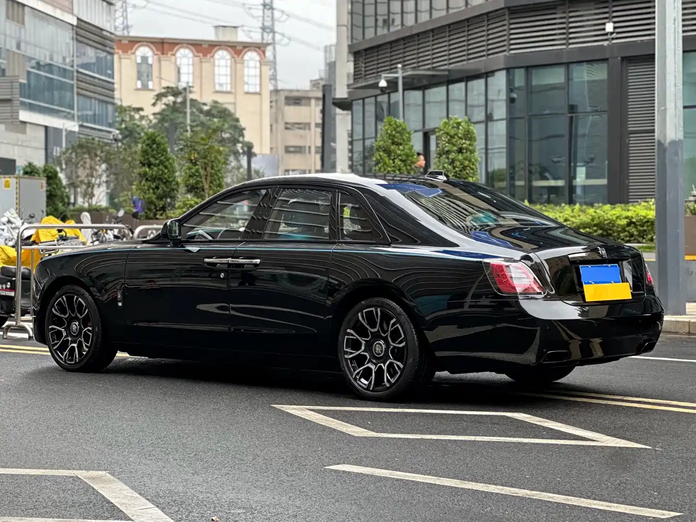 Rolls-Royce Ghost 2023 2022 6.7T Black Badge