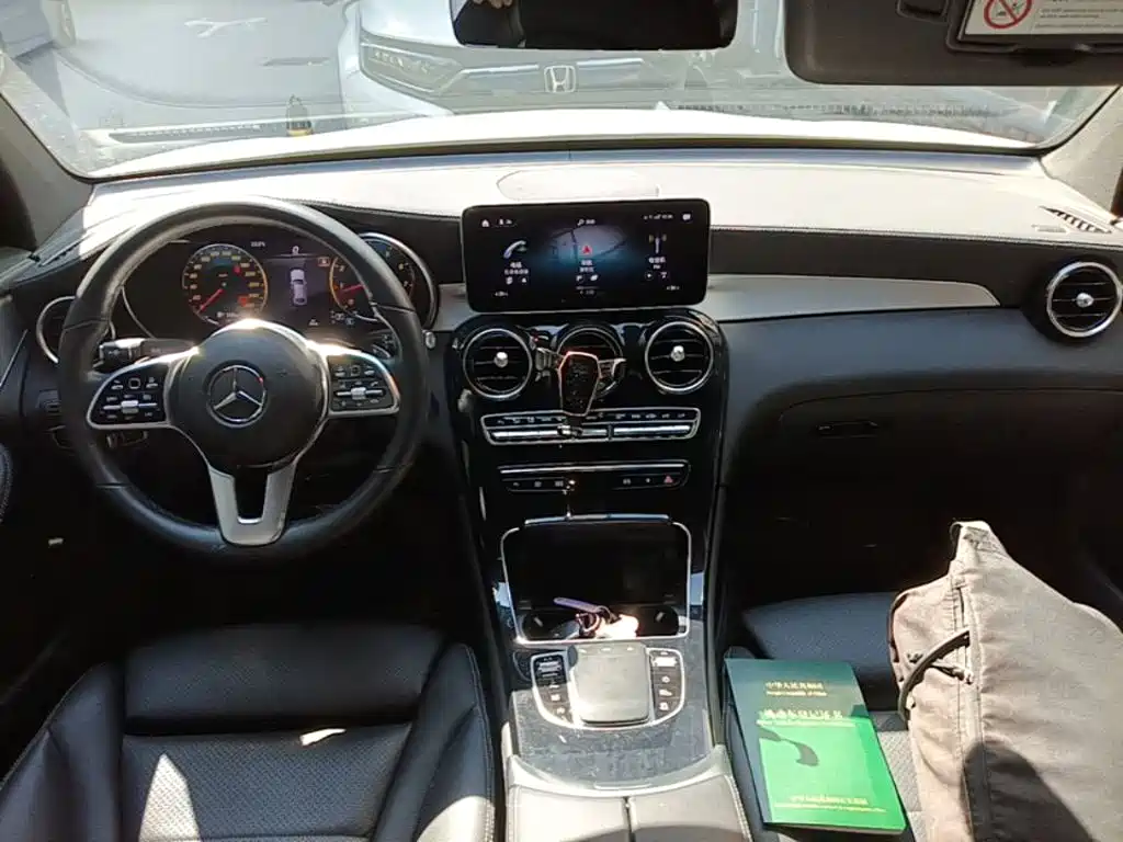 Фото 18 - Mercedes-Benz GLC Coupe