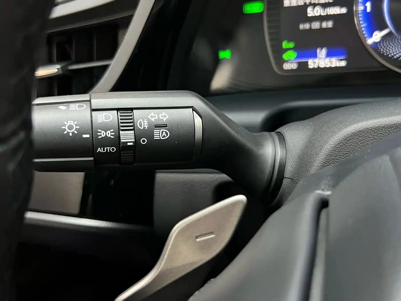 Lexus ES 2022 300h Excellence Edition фото 22