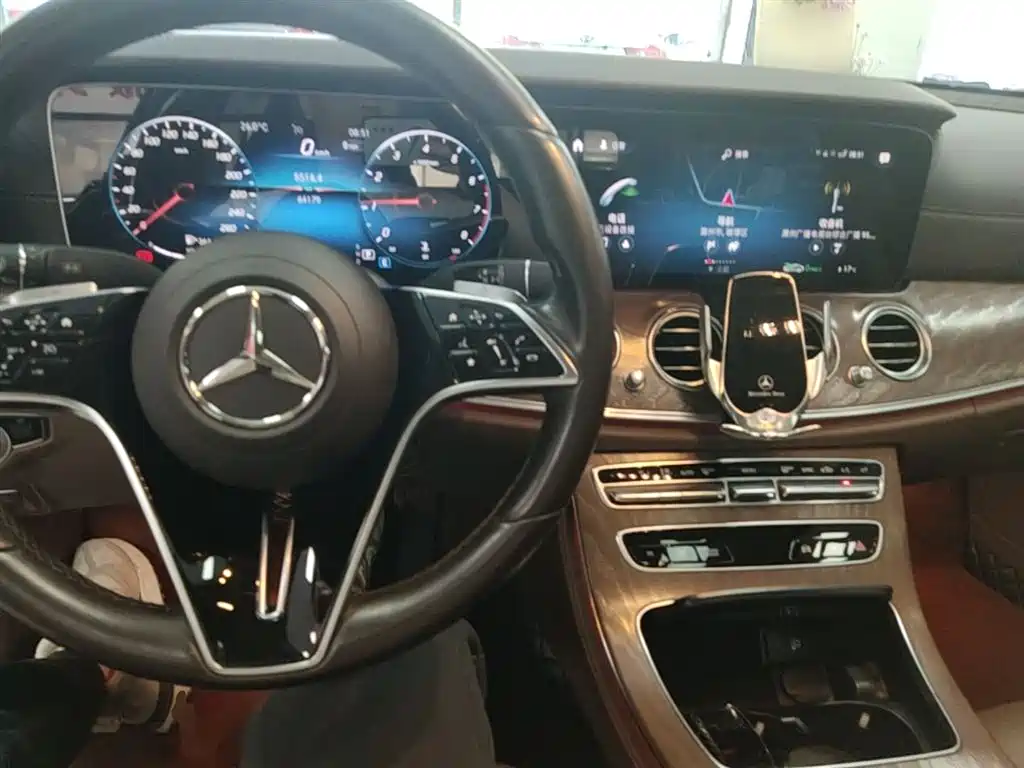 MERCEDES-BENZ E-CLASS