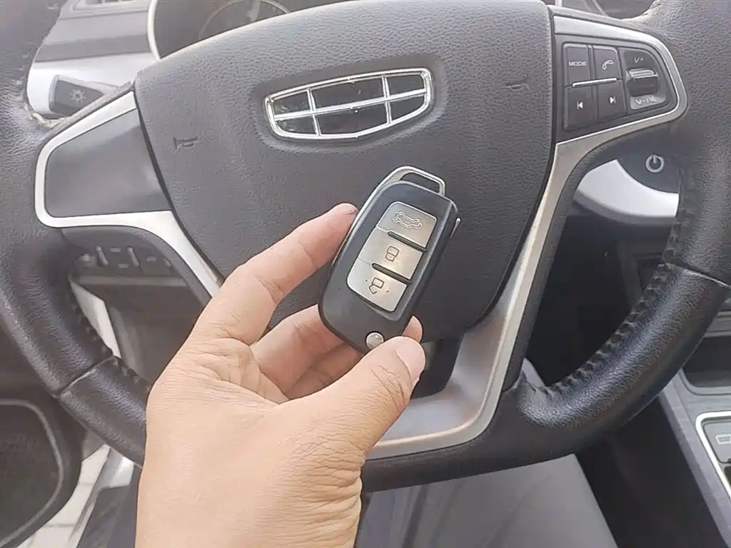 Фото 9 - Geely Vision