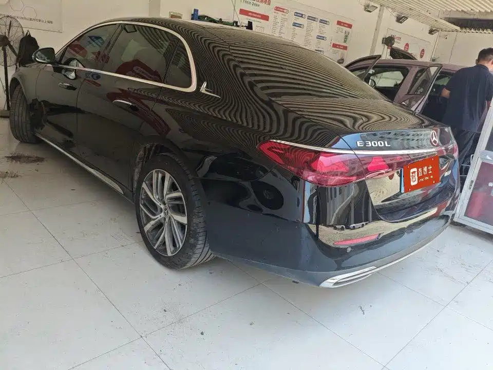Mercedes-Benz E-Class 2024 E 300 L Fashion фото 4