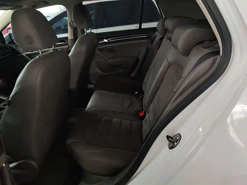 Volkswagen Golf 2015 1.4TSI Automatic Flagship фото 17