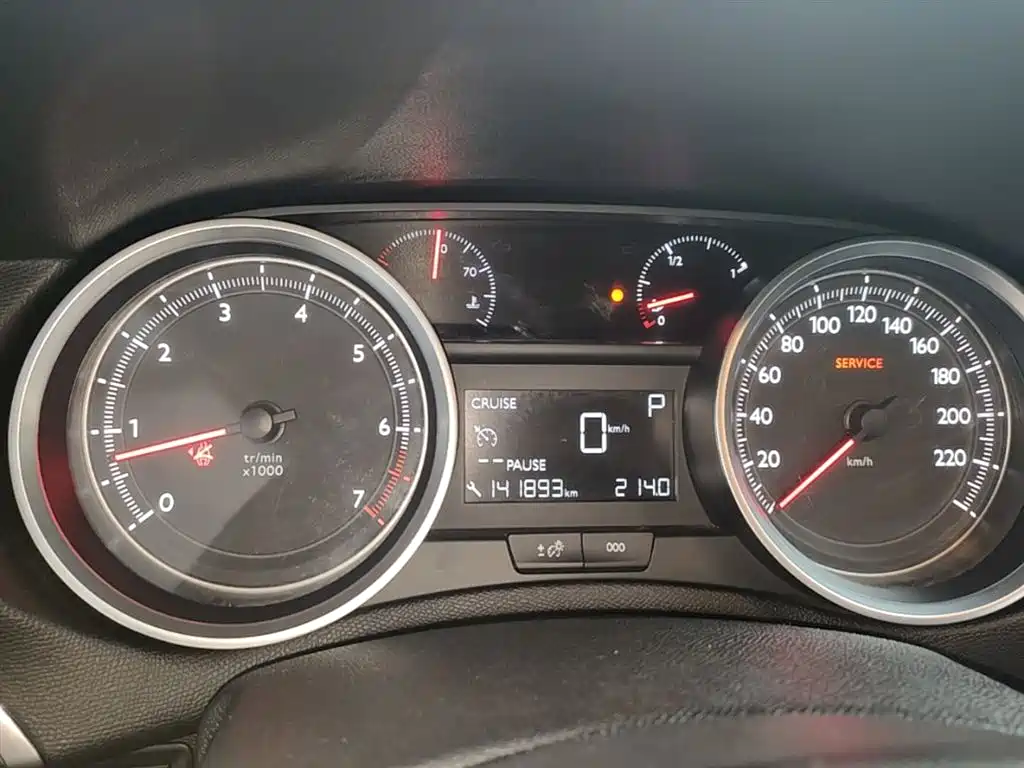 Peugeot 408 2016 1.6T Automatic Luxury Edition фото 12