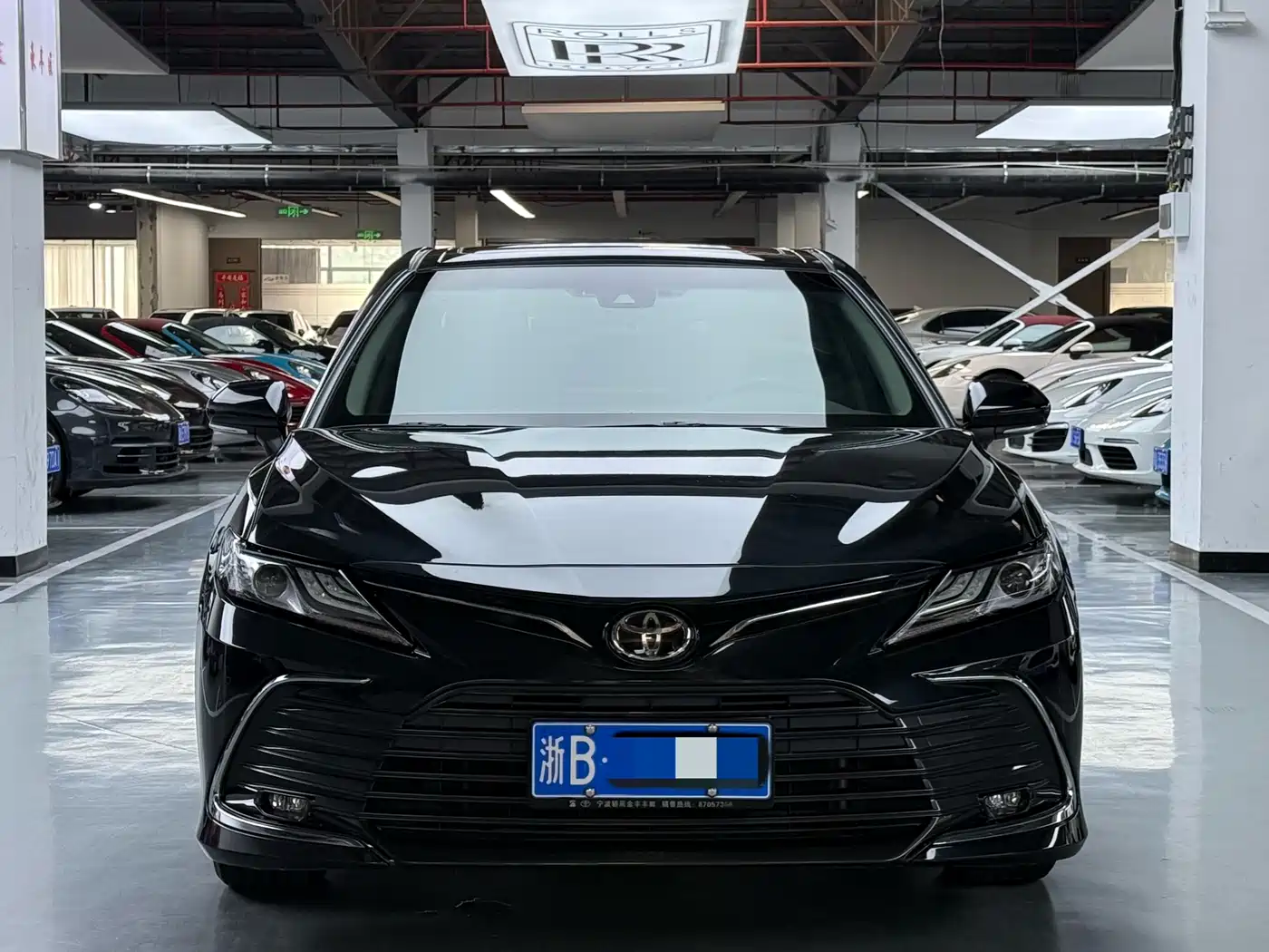 Toyota Camry 2023 2.0G Luxury Edition фото 2