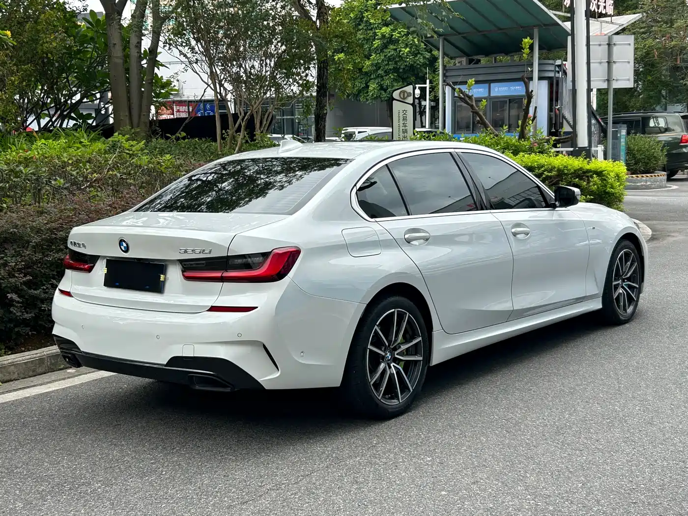 BMW 3 Series 2021 325Li M Sport Package фото 4