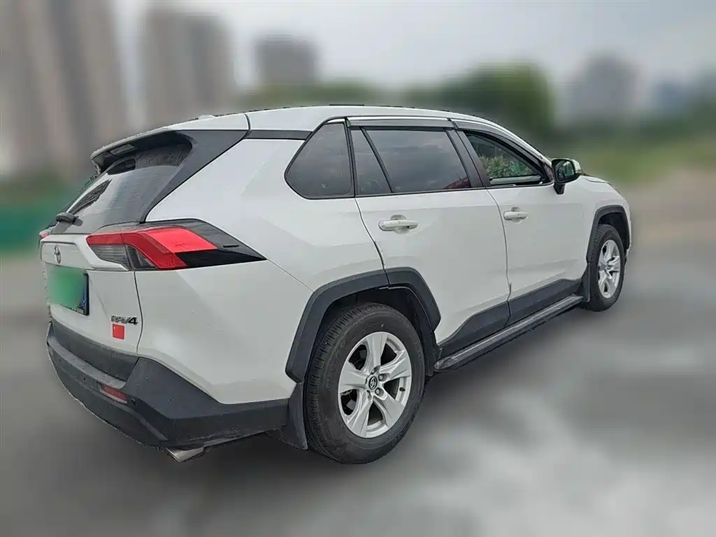 Toyota RAV4 Rongfang 2024 2.0L CVT FWD Urban Edition фото 4