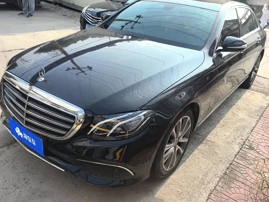 Photo 1 - Mercedes-Benz E-Class