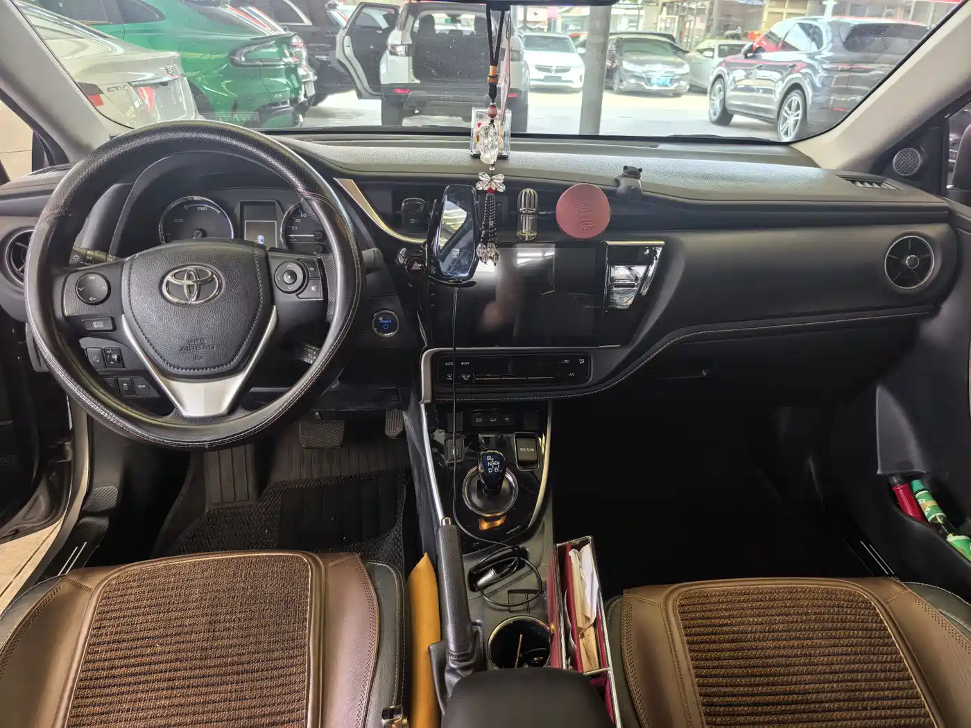 Toyota Corolla 2019 Hybrid 1.8L E-CVT GL-i Pioneer Edition фото 10