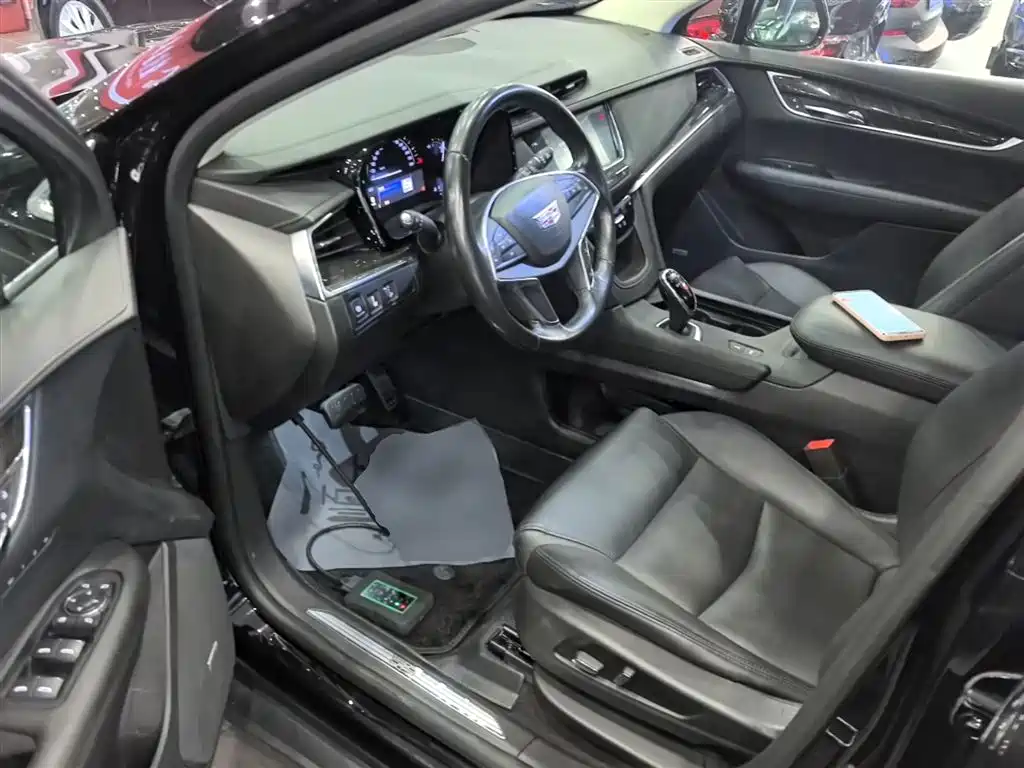 Cadillac XT5 2016 25T Luxury Model фото 16