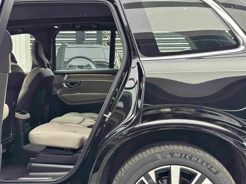 Volvo XC90 Plug-in Hybrid 2025 2025 Facelift T8 Smart Premium Luxury 7-seater