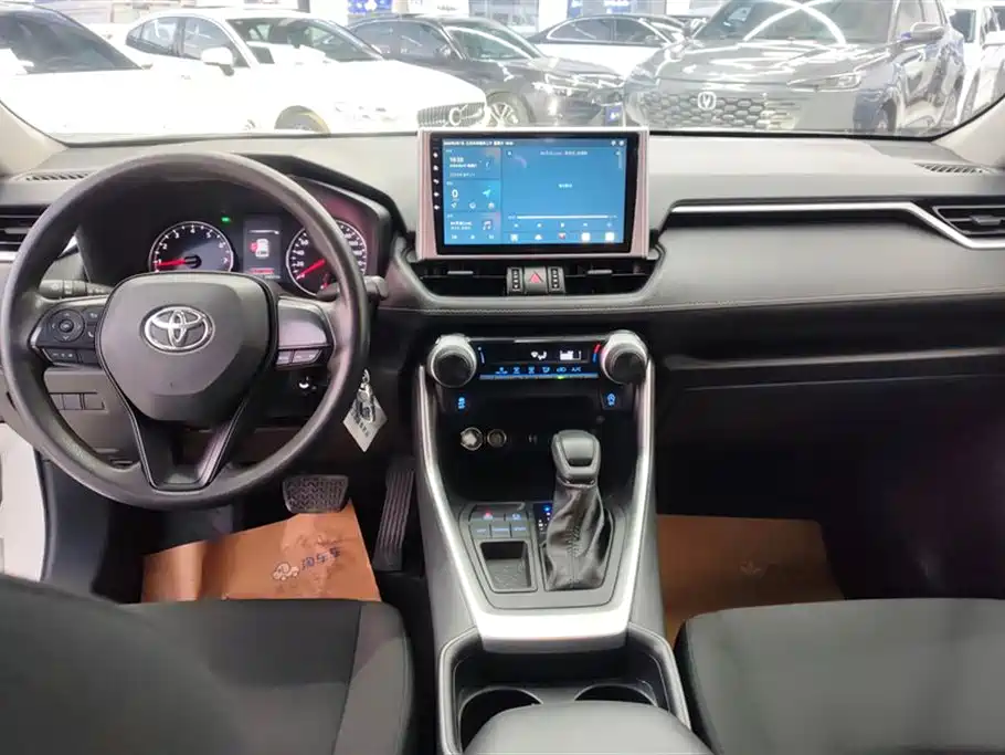Toyota Wildlander 2022 Facelift 2.0L CVT 2WD Leading Edition фото 12