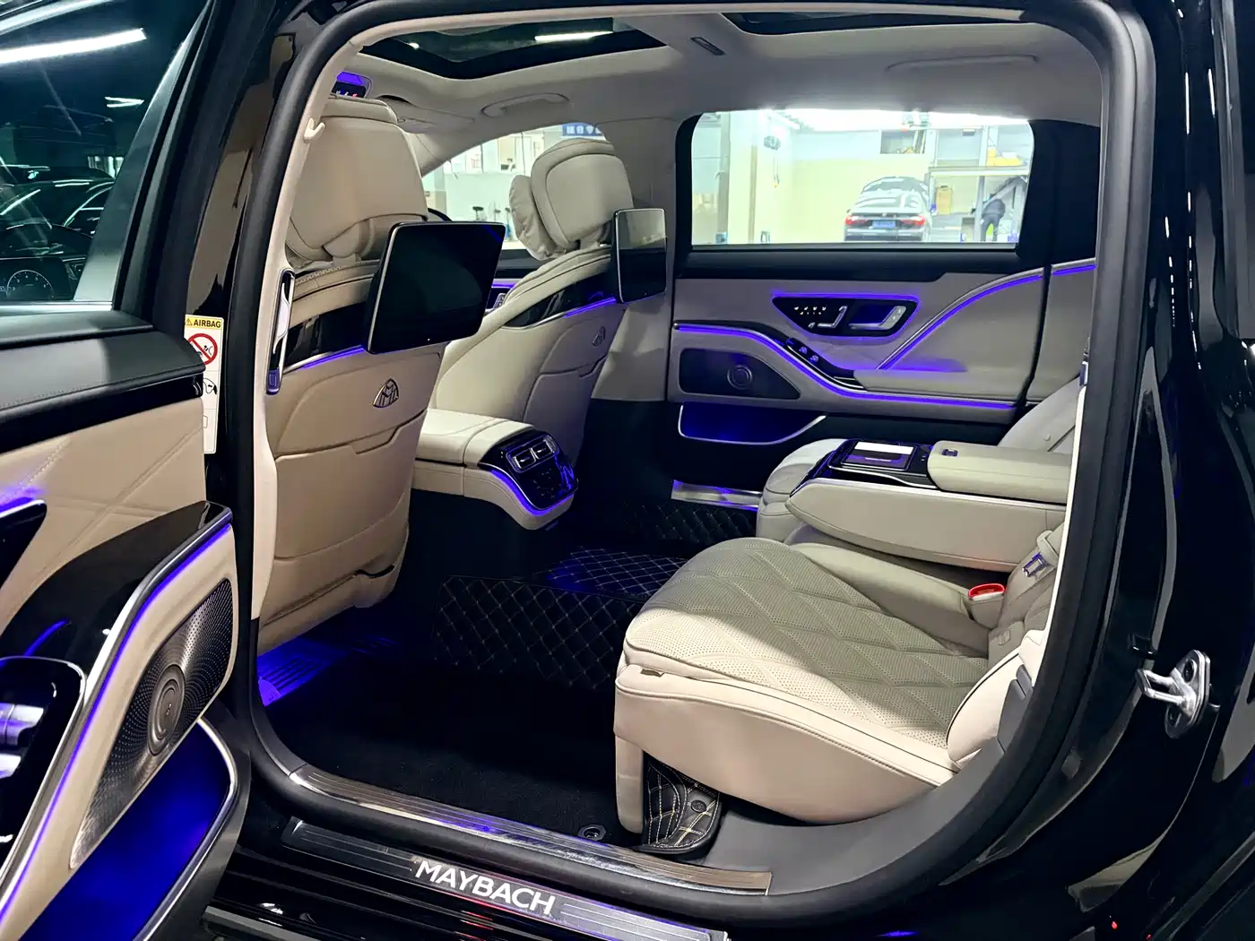 Mercedes-Benz Maybach S-Class 2022 S 480 4MATIC Intelligent Premium Special Edition фото 7