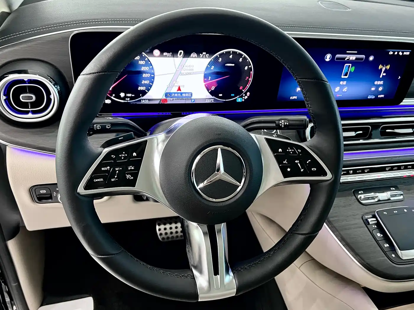 Mercedes-Benz V-Class 2024 V 300 L Long Wheelbase Luxury Edition фото 17