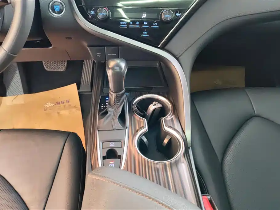 Toyota Camry 2019 Facelift 2.0G Luxury Edition фото 16