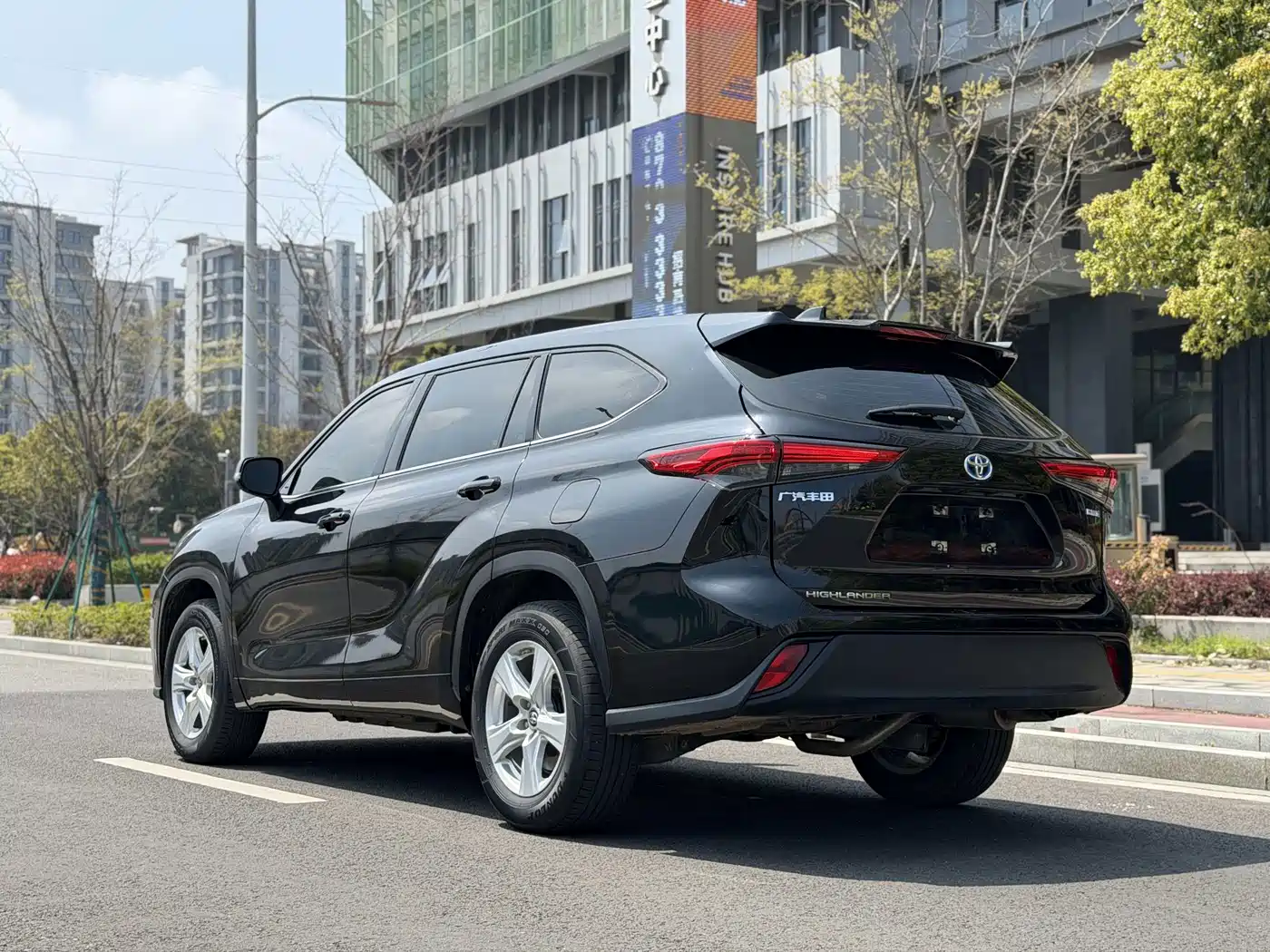 TOYOTA HIGHLANDER