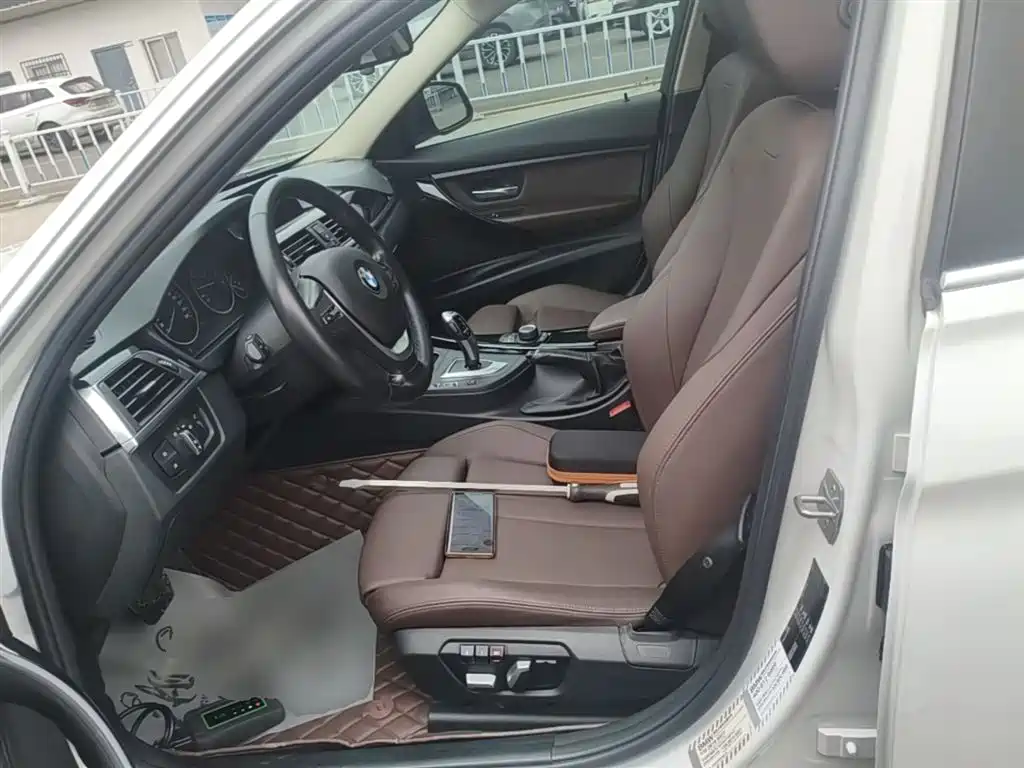 BMW 3 Series 2018 320Li Fashion Style фото 15