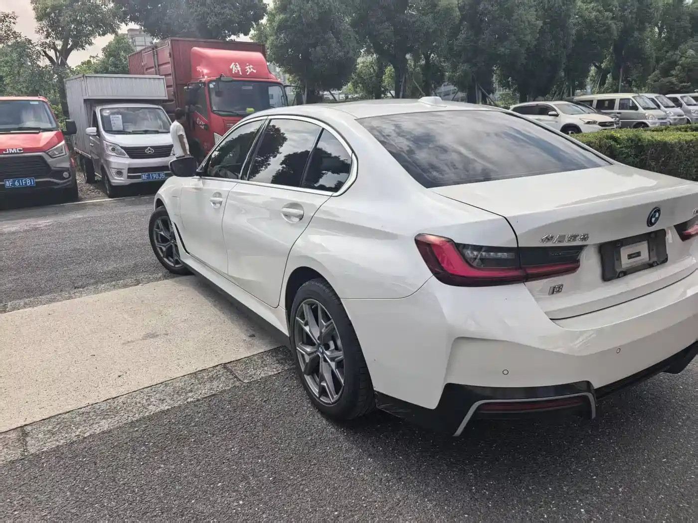 BMW i3 2024 eDrive 35 L фото 16