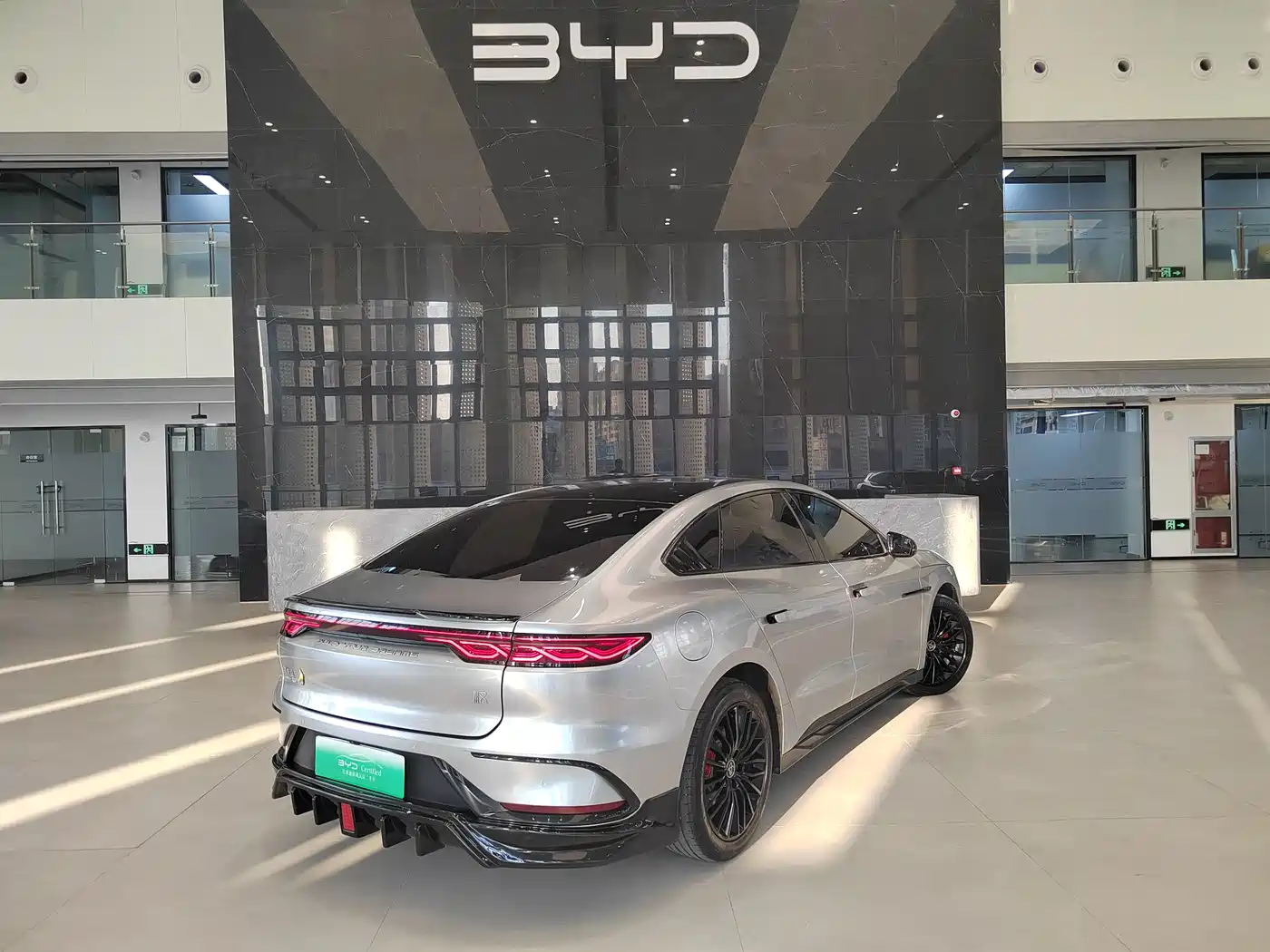 BYD Han 2024 DM-i Glory Edition 121KM Honor фото 17