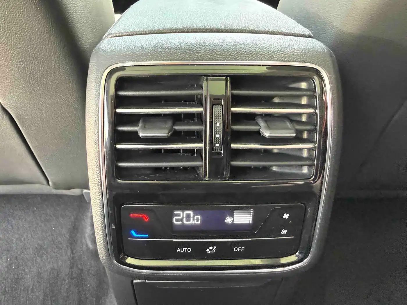 Volkswagen Magotan 2020 330TSI DSG Leading фото 8