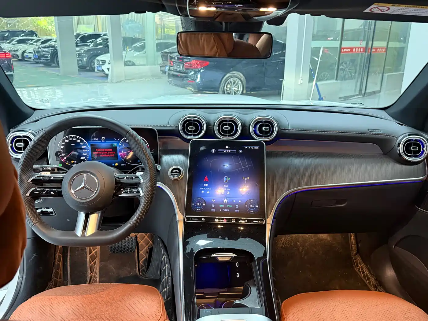 Mercedes-Benz GLC 2024 GLC 260 L 4MATIC Luxury 5-seater фото 6
