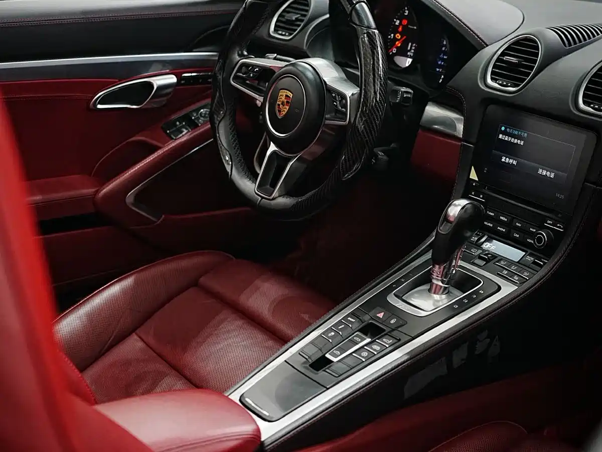 Porsche 718 2018 Boxster 2.0T фото 9
