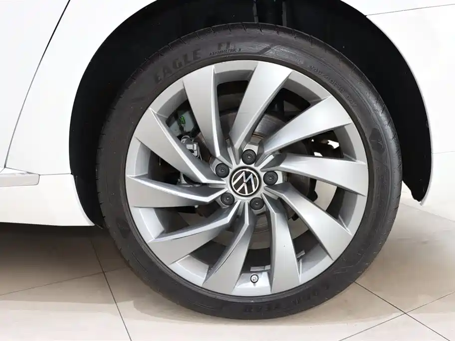 Volkswagen FAW-Volkswagen CC 2023 380TSI Eye-catching Edition фото 20