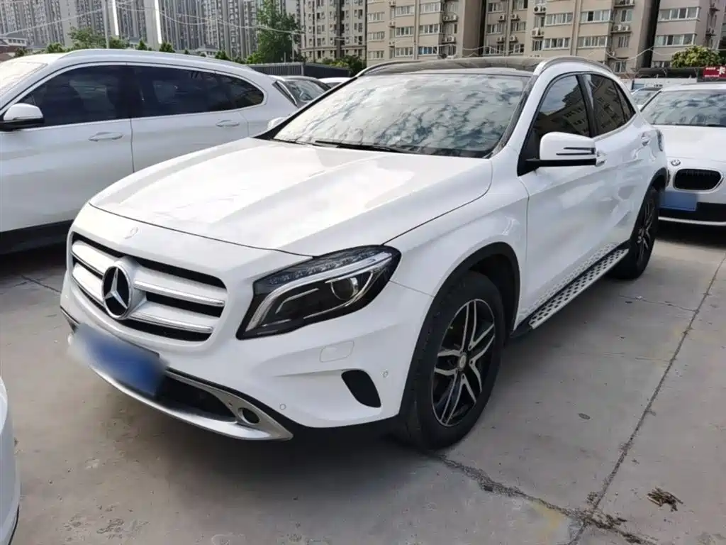 Mercedes-Benz GLA 2015 GLA 200 Fashion