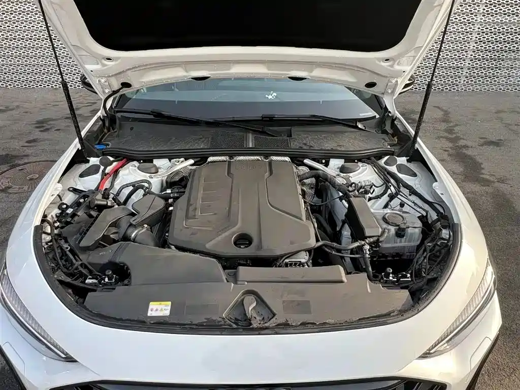 Audi A5L 2025 2.0T Sport Edition quattro фото 9